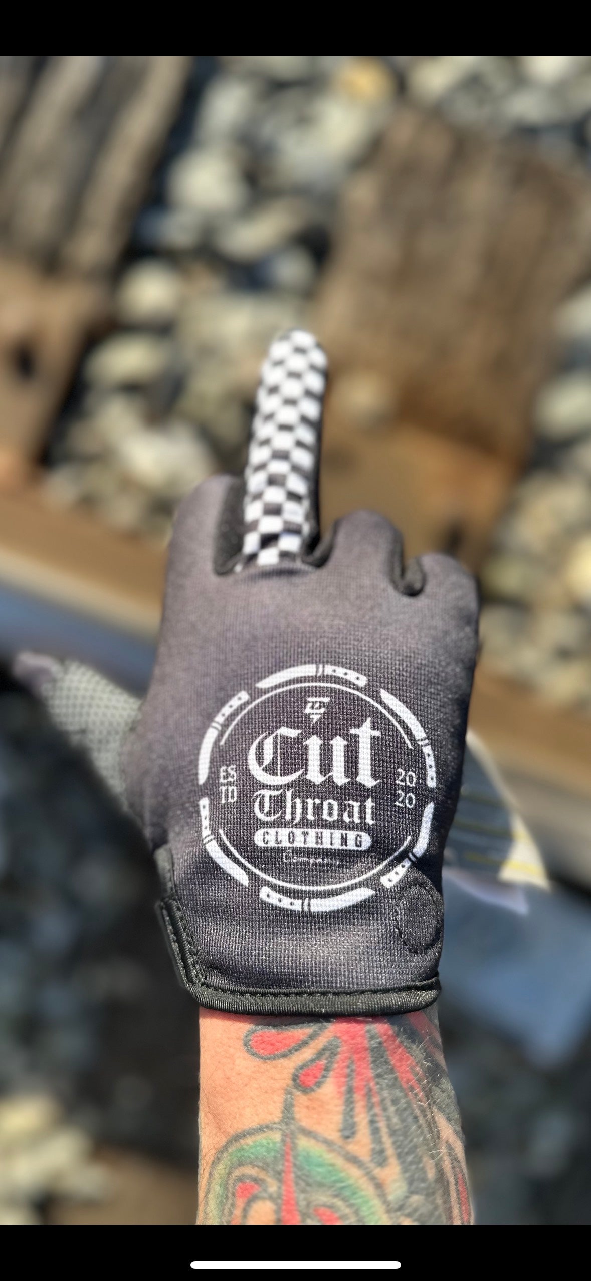 Circle Logo Gloves